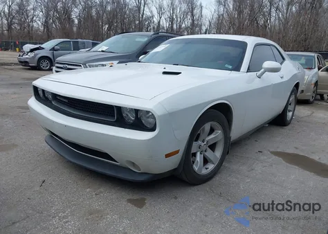 2013 Dodge Challenger Sxt Plus z USA, uszkodzony, nr VIN 2C3CDYAG7DH596757